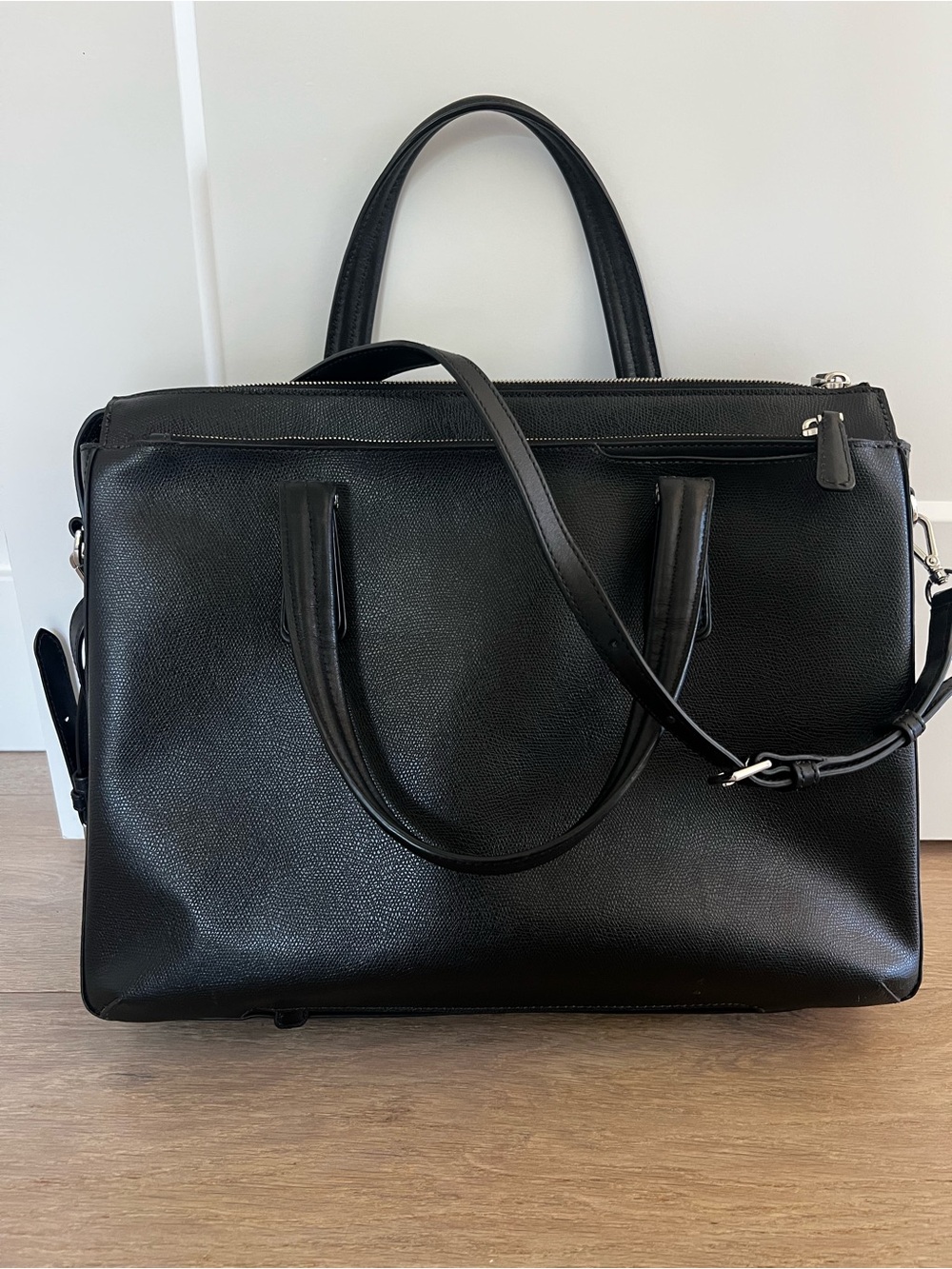 Tumi Black Leather Laptop Tote - Picture 2 of 4